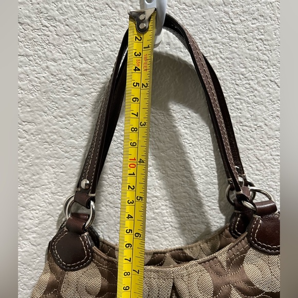Coach Hand Bag D0982-42949 Brown/Tan with Lilac inside lining Like new - Picture 12 of 12